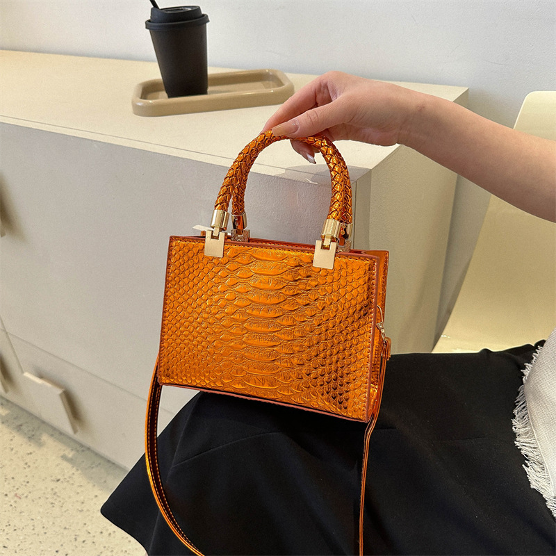 Foreign Trade Wholesale Stylish Good Texture Shiny Bag Female 2023 Popular Alligator Print Handbag Casual Shoulder Messenger Bag