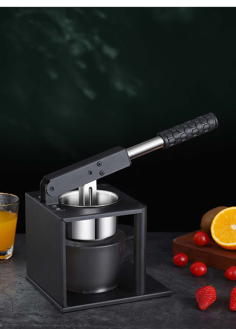 烤漆 产品组合:榨汁器 不锈钢内胆 果汁容器杯 2个过滤片(条纹/多孔)