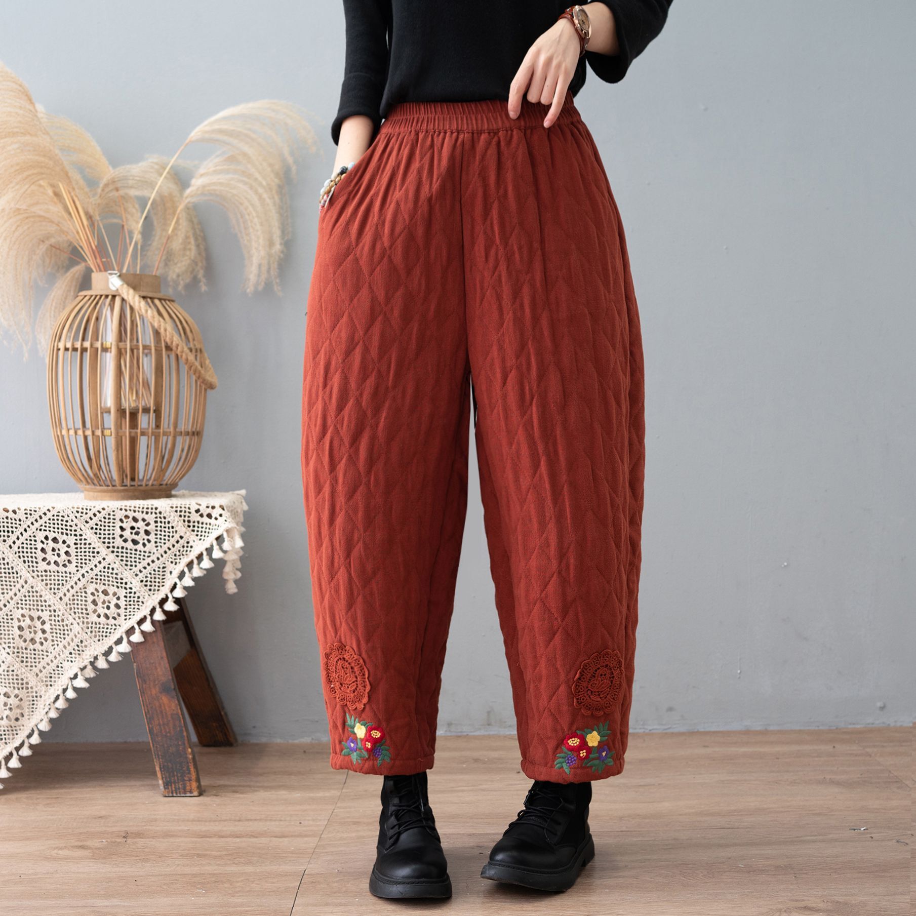 文艺复古绣花蕾丝菱格休闲棉裤女2021冬季新款加棉宽松大码哈伦裤