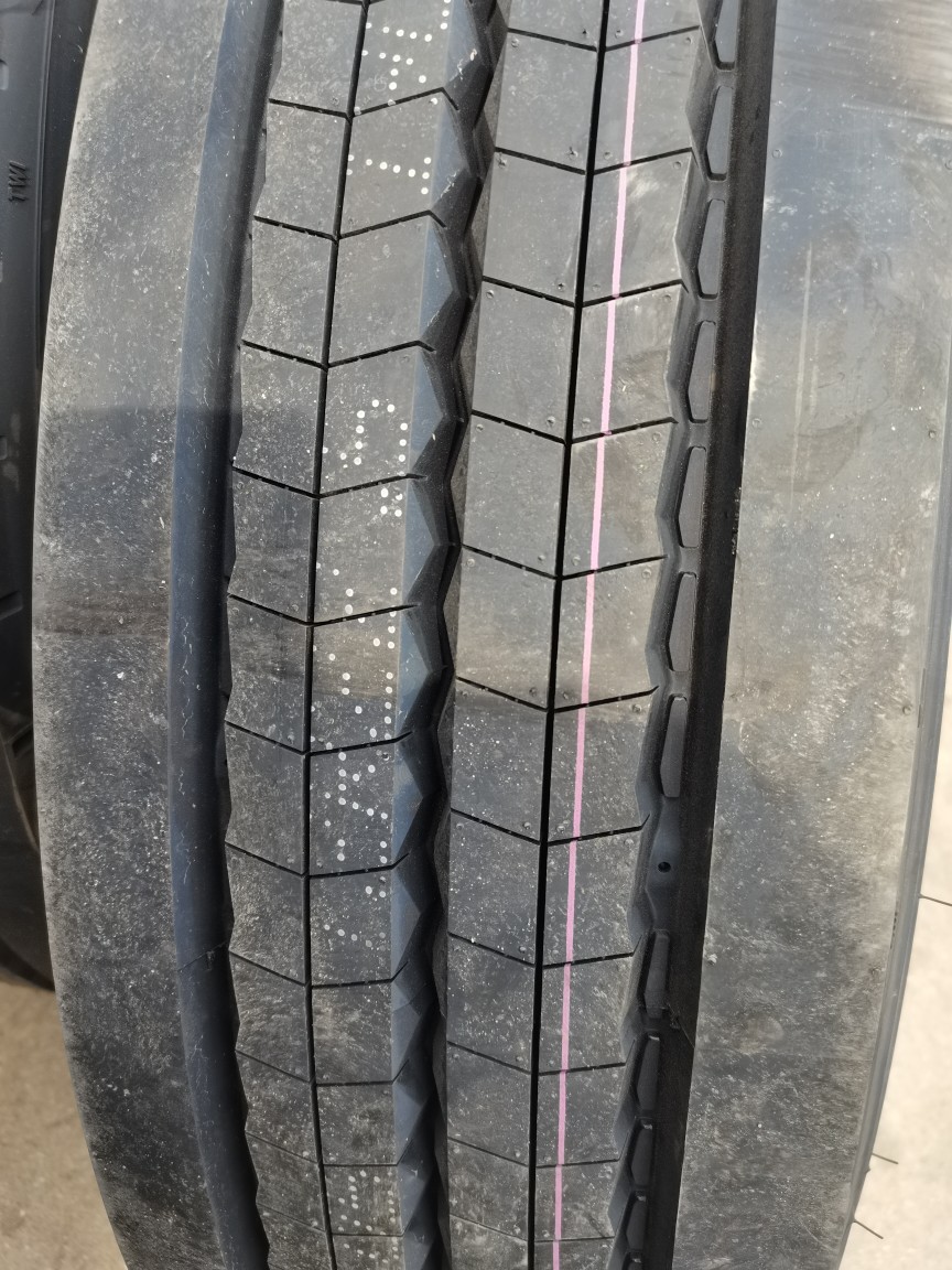 泽国浪马轮胎全钢载重汽车轮胎12r22.5-18ua190