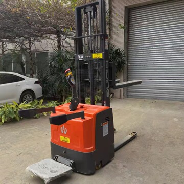 2吨小型地牛t全大金刚电动叉车锂电小金刚液压拖车搬运车
