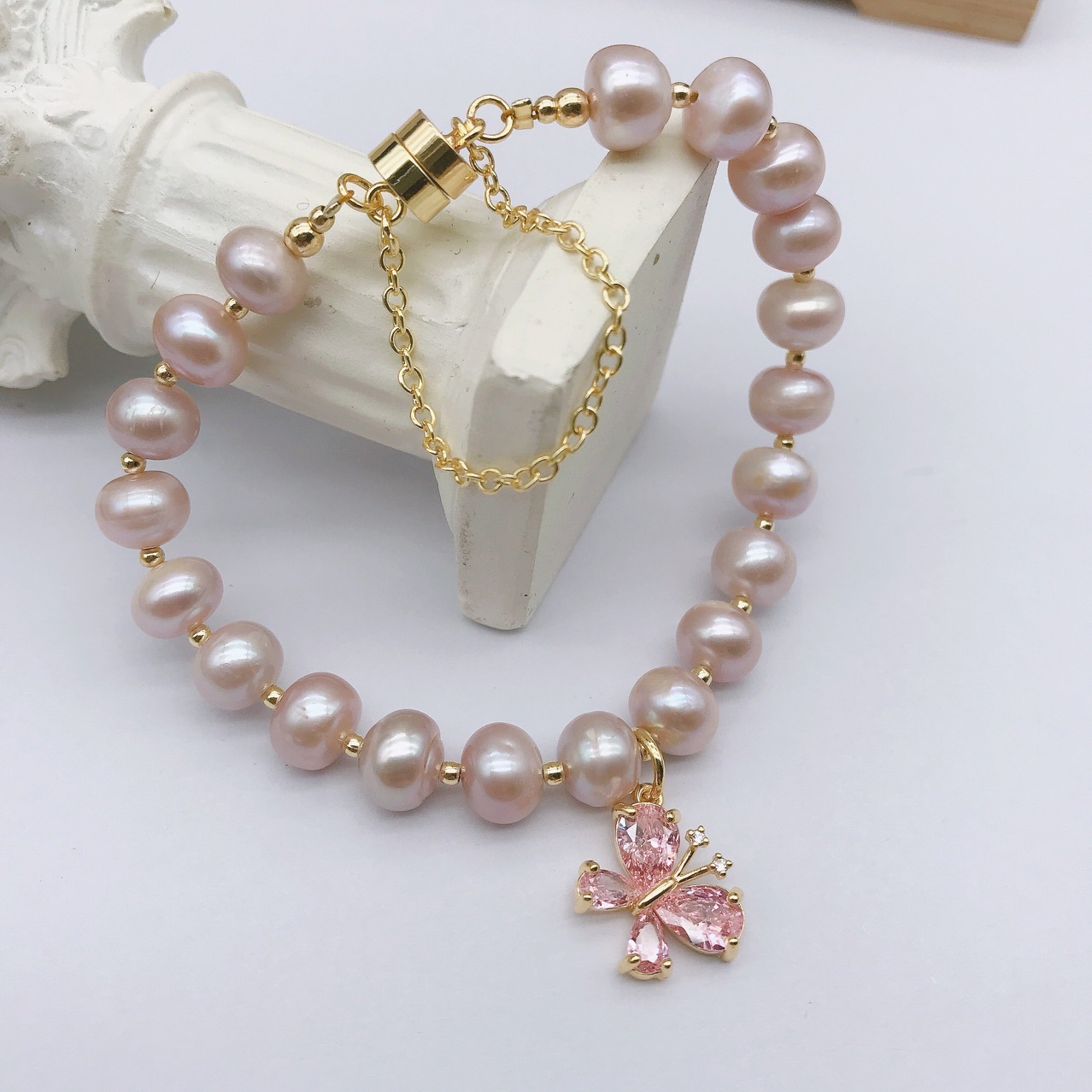 韩版ins 风时尚天风珍珠手链磁吸扣延长款锆石蝴蝶珍珠手链批发