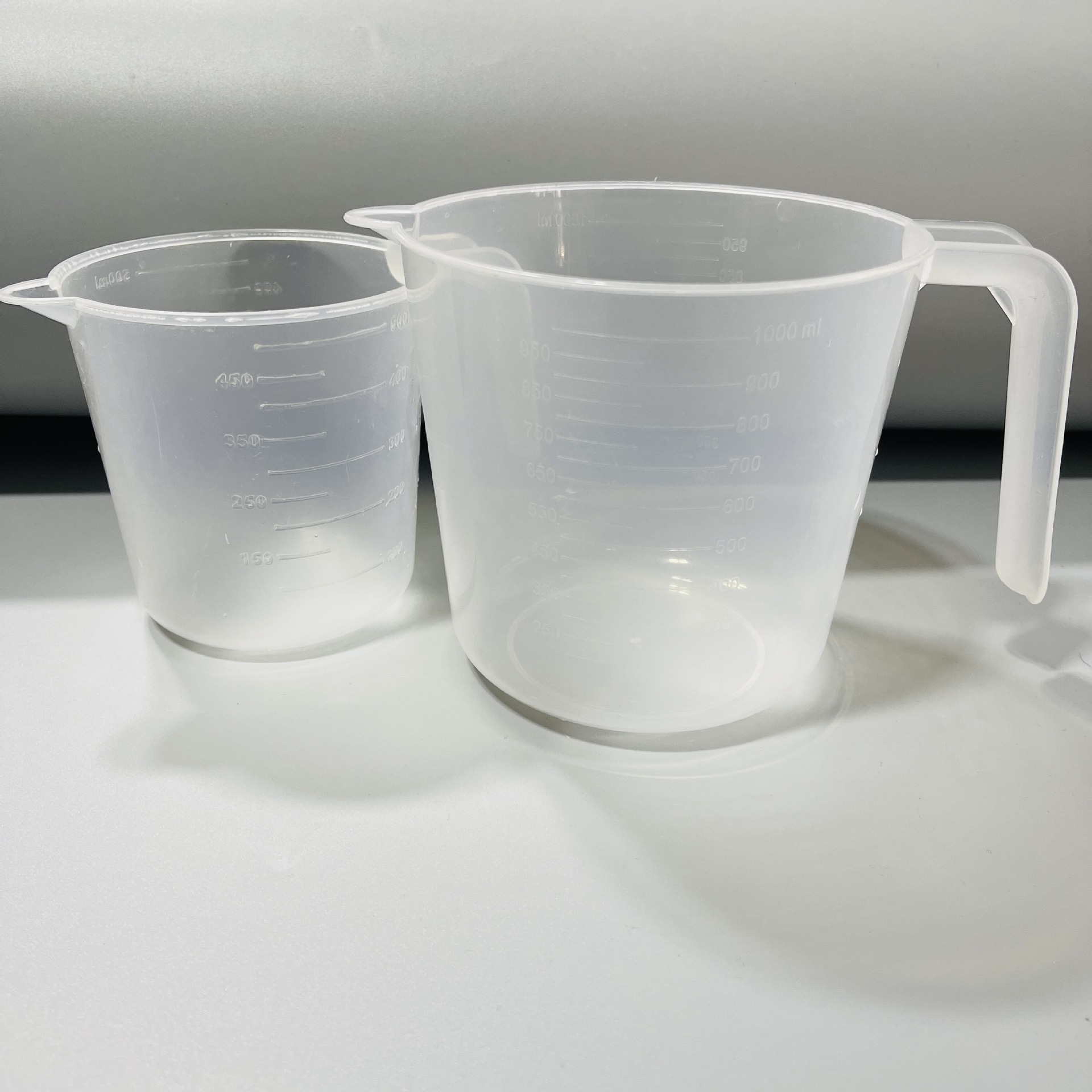 250ml塑料量杯 塑料量筒 小量杯250毫升量杯 喷雾器农药量杯