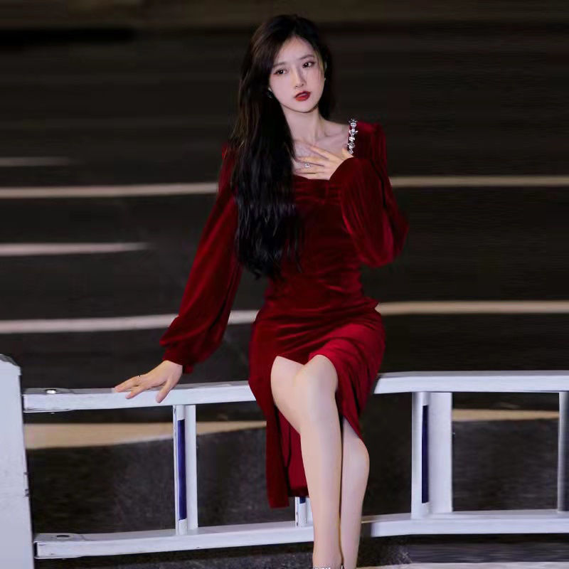 晨妍《夜宴巴黎》夜宴连衣裙圣诞年会战裙内搭裙开叉丝绒打底裙女