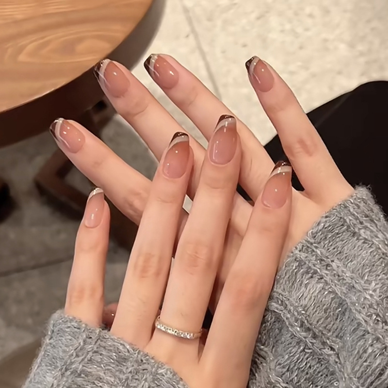 棕色渐变线条法式美甲秋冬短芭蕾甜美穿戴甲假指甲甲片小红书爆款