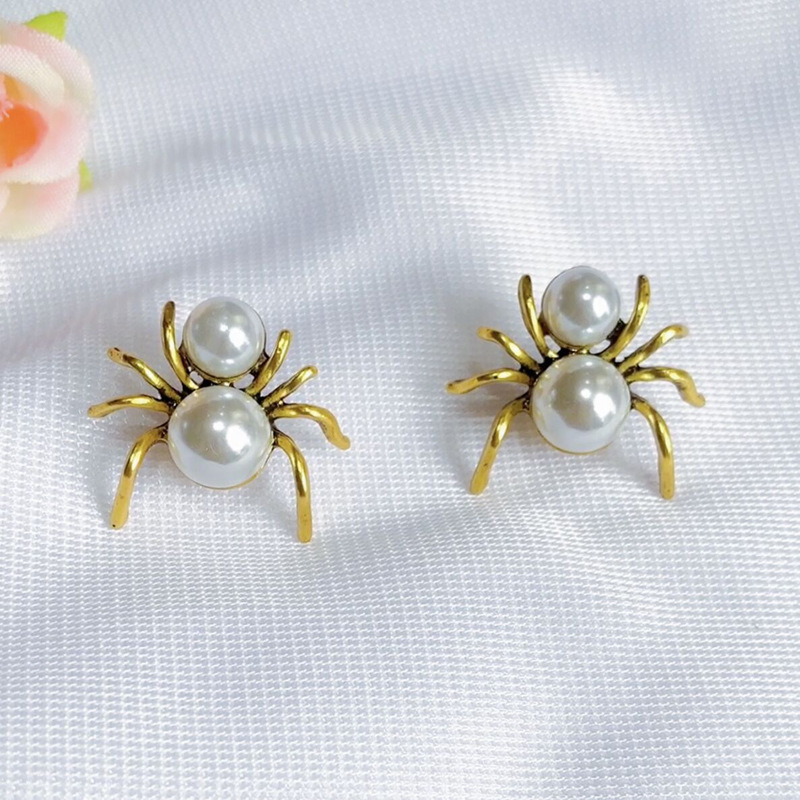 New European and American Pearls Spider Personalized Earrings Korean Style Fashionable Exaggerated Temperamental Stud Earrings Stylish Good Texture Vintage Earrings