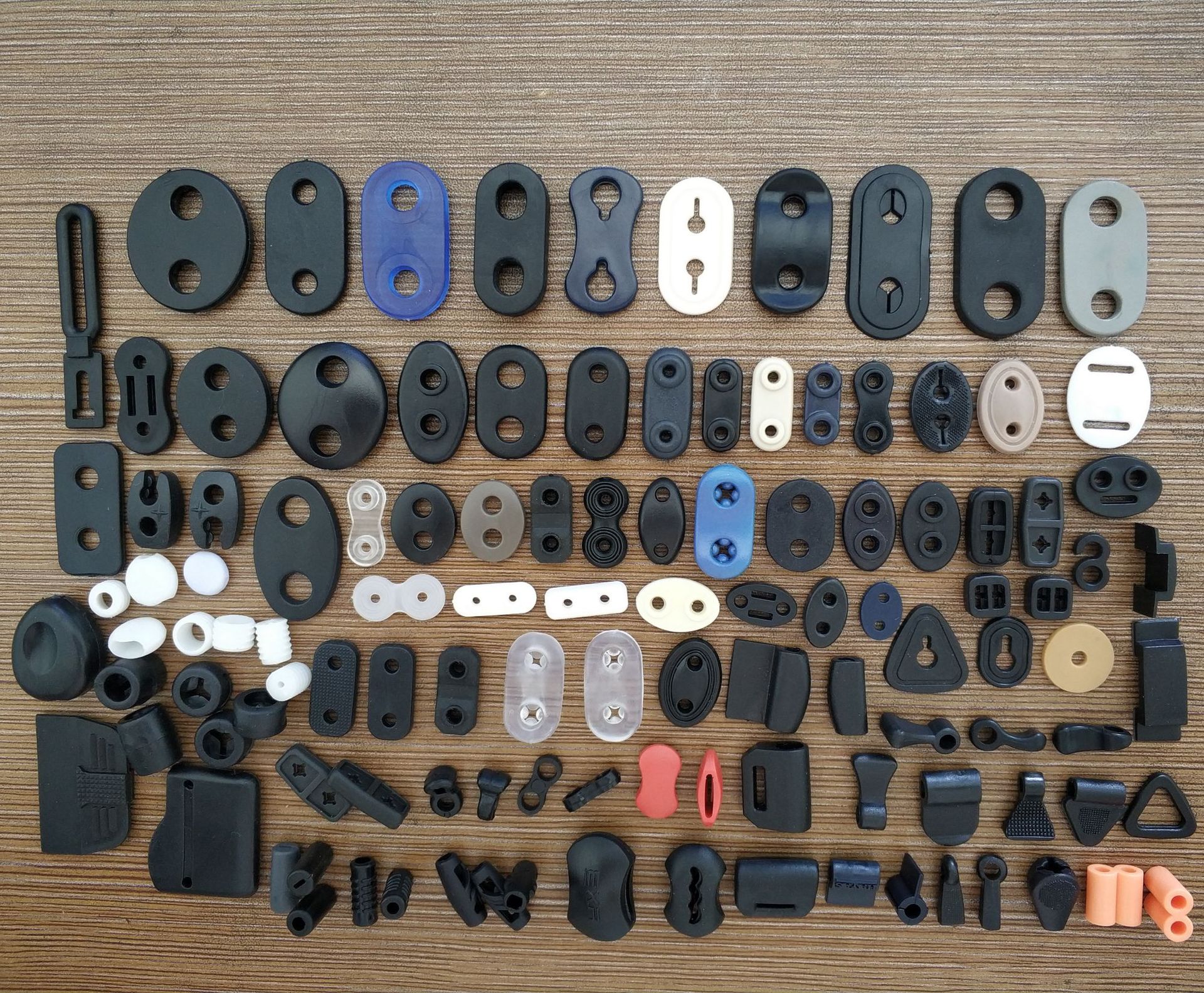 双孔绳扣 绳索弹簧卡扣 锁绳扣 橡皮绳扣 软胶绳扣 软橡胶卡绳扣