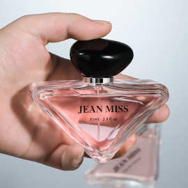 小城伊香新款女士香水卿本莫测持久淡香跨境爆款越南香水批发85ML