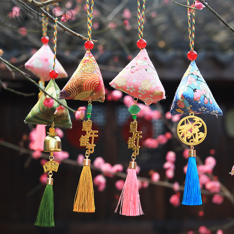 黑色小香包图片