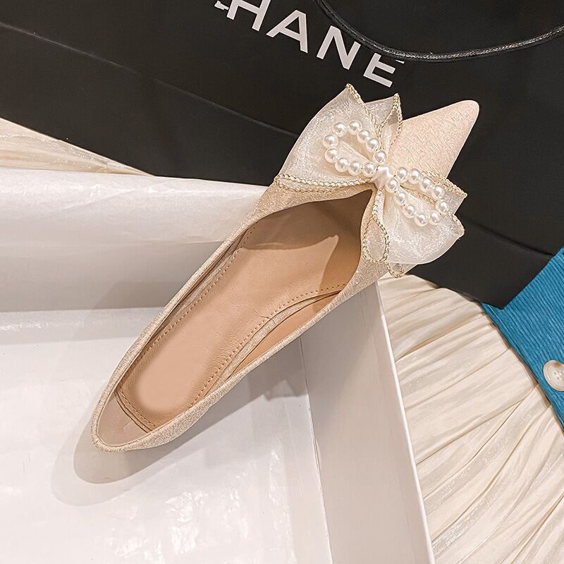 豆豆鞋新款瓢鞋洋气平底单鞋女蝴蝶结晚晚珍珠浅口尖头仙女鞋