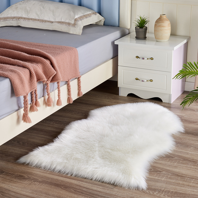 Cross-Border Factory Direct Sales Wholesale Wool-like Carpet Plush Living Room Bedroom Non-Slip Absorbent Feet Feel Comfortable Skin-Friendly