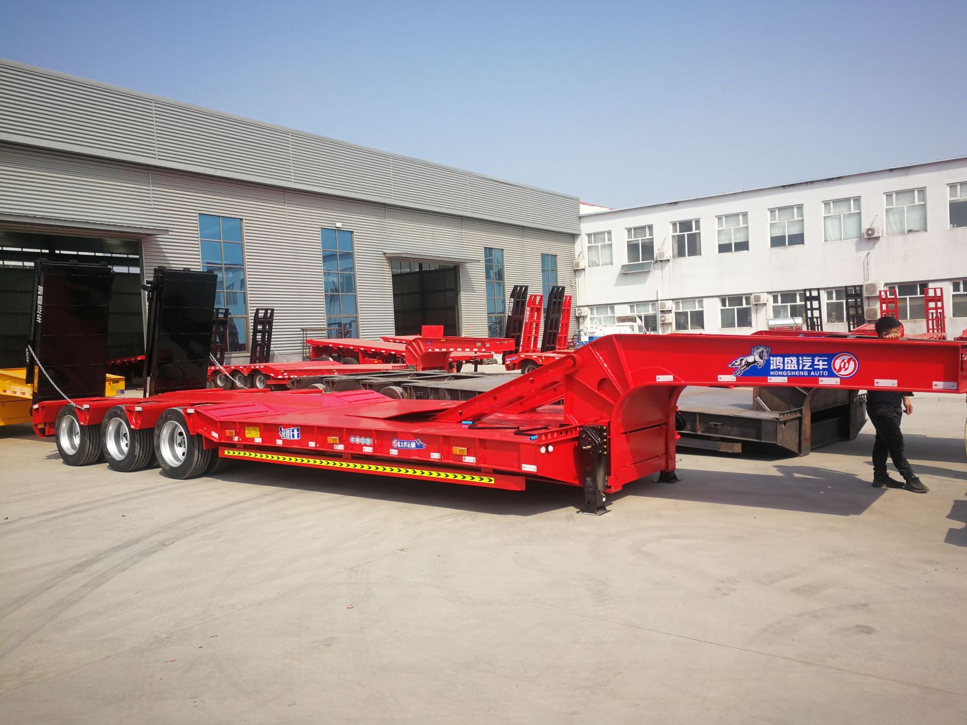 郓城瑞达挂 定制轻型半挂车 平板半挂车 小型车 集装箱运输半挂车