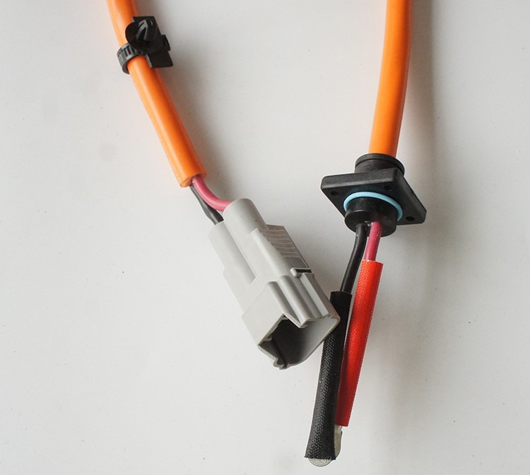 新能源高压汽车储能电池线束 电动汽车电瓶连接线 动力高压线束