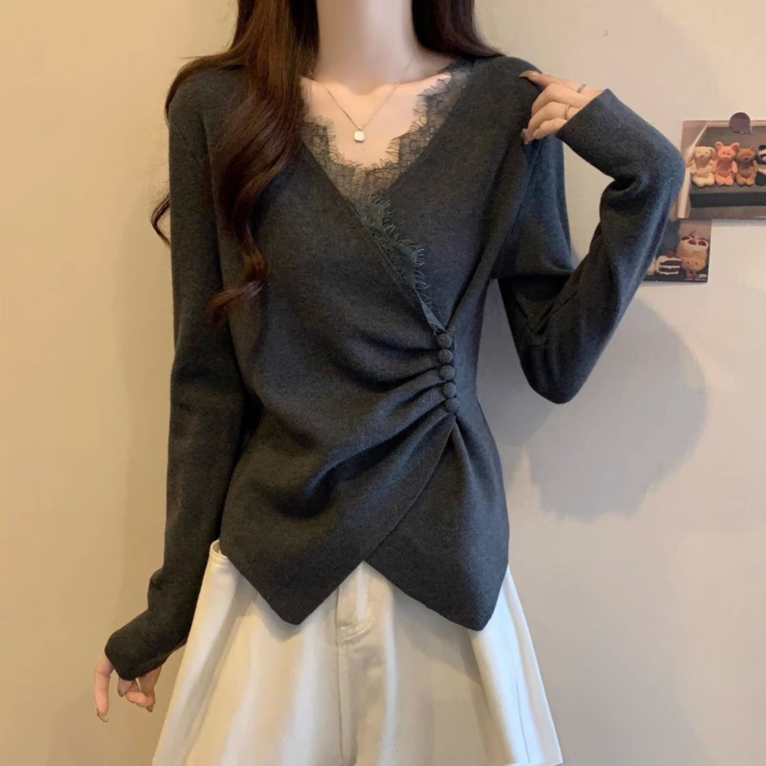灰色蕾丝长袖针织衫毛衣女2025早秋秋冬大码不规则交叉打底衫上衣