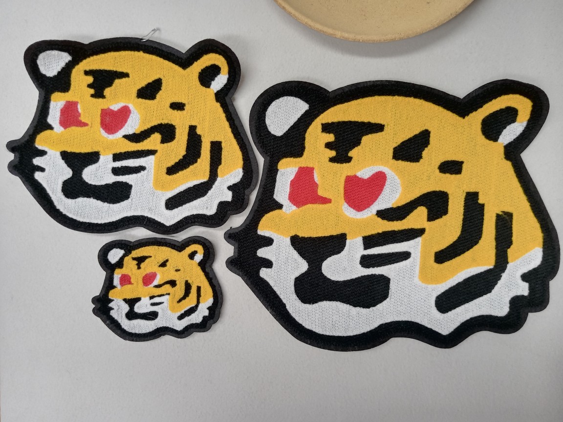 卡通动物图案贴花老虎时尚潮牌刺绣布贴大号衣服贴水溶绣花补丁贴