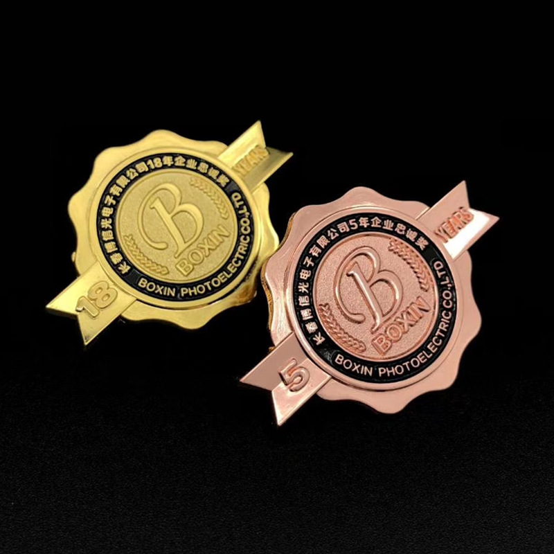 锌合金烤漆珐琅徽章定制校徽司徽纪念章订做卡通动漫公司胸章制作