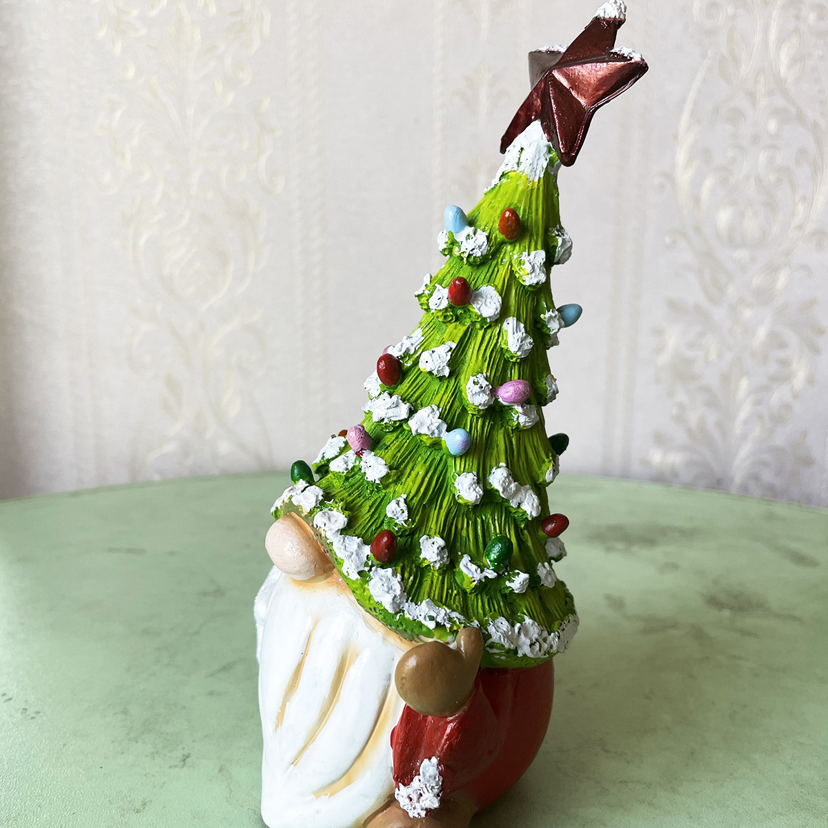 跨境新款圣诞树矮人装饰品树脂工艺品小摆件圣诞树侏儒小矮人雕塑