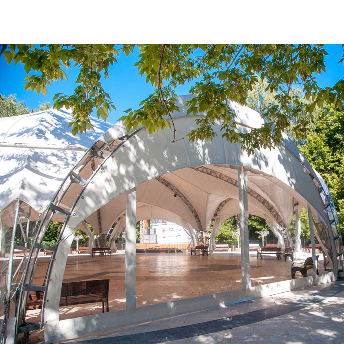 100人镀锌铁钢材拱形户外活动宴会婚礼促销帐篷工厂直发来图定制