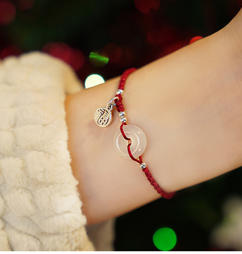冰飘南红玛瑙面包扣15mm红绳手链福牌坠女本命年编绳新年闺蜜礼物