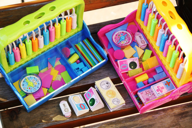 小卡尼328/12行学具盒2合1计数器 钟点学习器几何体学生教材套装