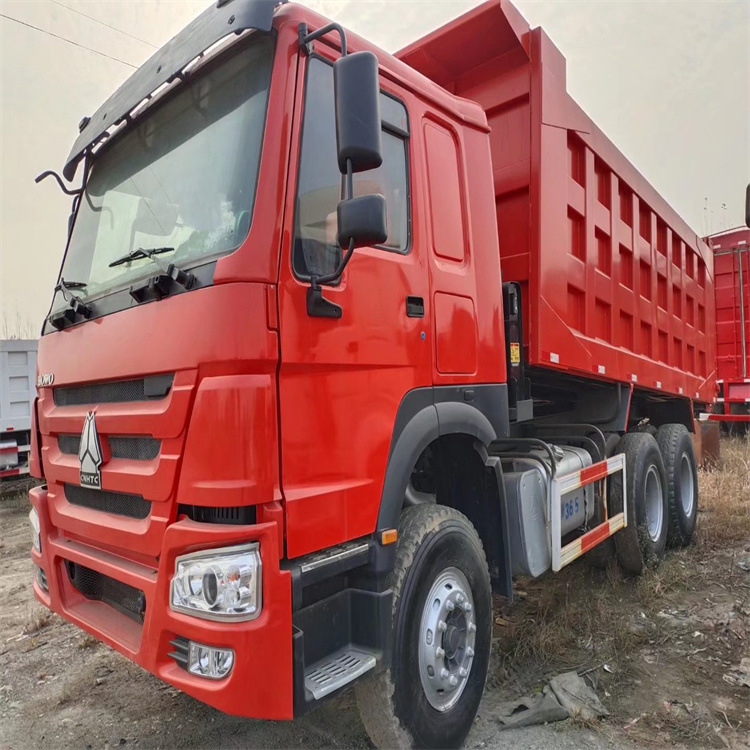 二手豪沃工程自卸车出口非洲 后八轮双桥渣土工程翻斗车自卸车