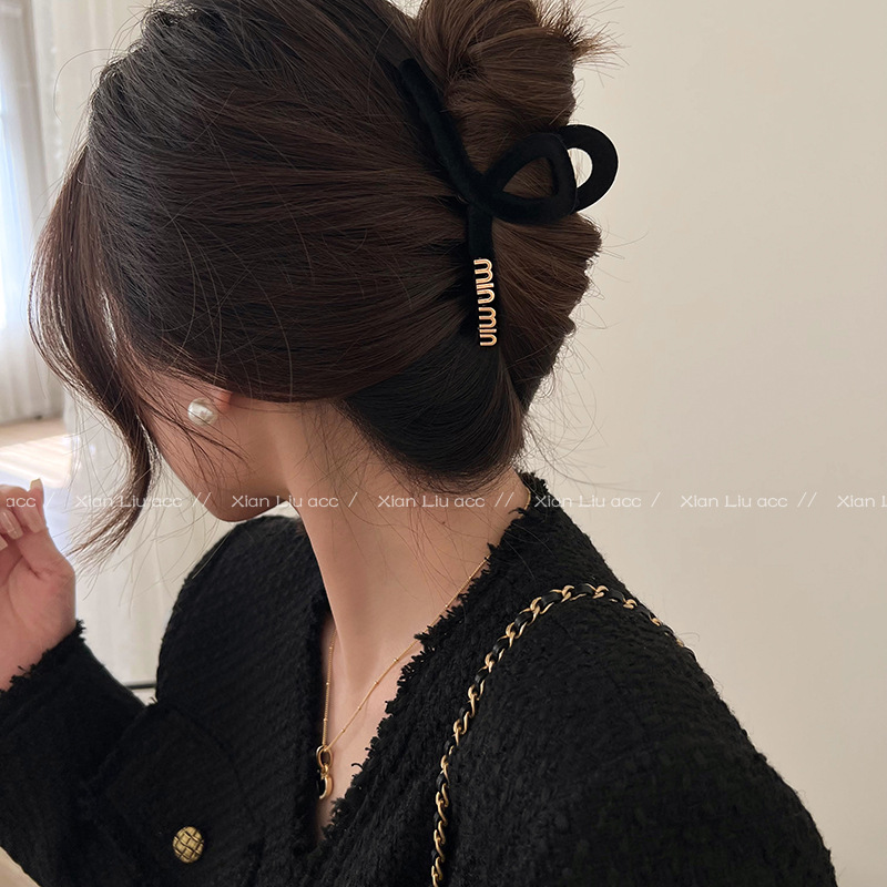 Black Velvet Large Letter Clip Headdress Hairpin 2023 New Female Back Head Shark Clip Ponytail Height Grip