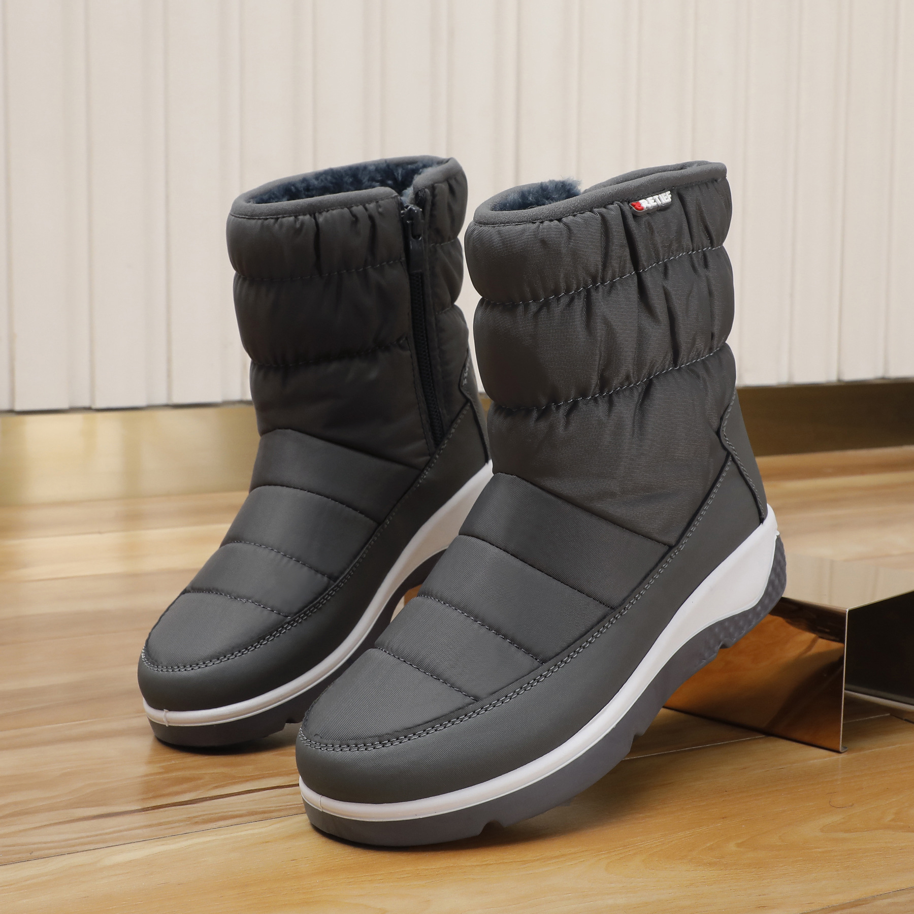 2021新款冬季棉鞋拉链休闲时尚保暖加绒防水防滑雪地靴女