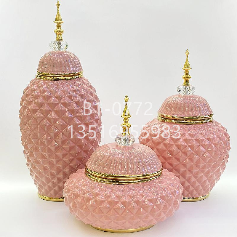 Electroplating Ceramic Hat-Covered Jar European Vase Ornaments Gold Pink Diamond Plaid Crafts Soft Decoration Ornaments Golden Castle Vase