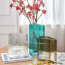 花瓶 轻奢创意ins花瓶透明玻璃桌面花瓶插花器玻璃花瓶生产批发