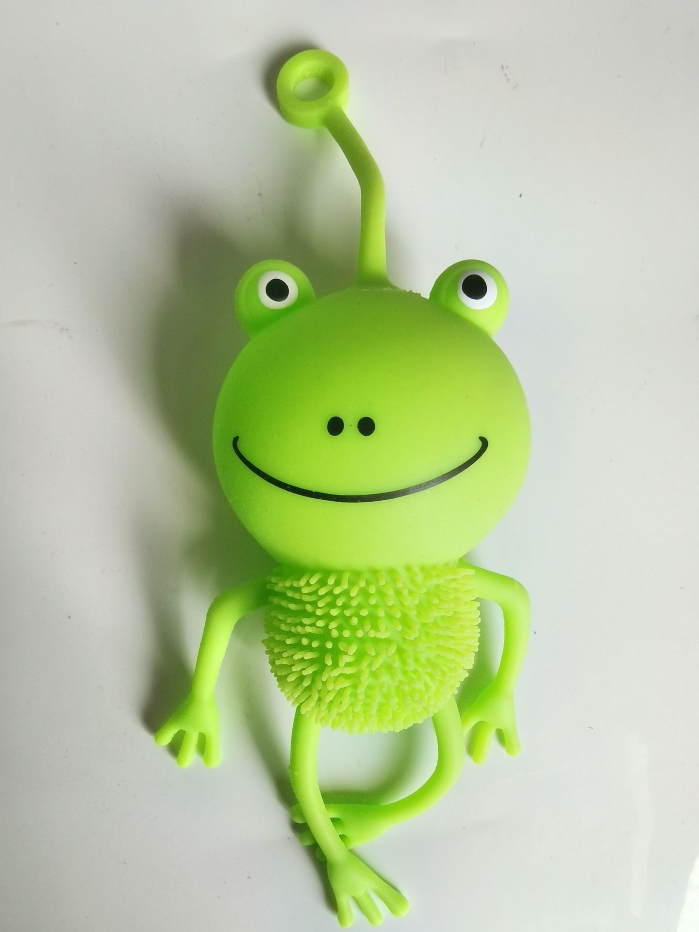 跨境网红爆款青蛙毛毛球闪光带灯提手tpr软胶解压发泄减压玩具