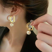 法式优雅气质感耳环网红时尚耳饰批发一款两戴珍珠字母D耳扣