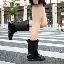 日本新款雨靴女士短靴户外雨鞋厚底防滑加绒水鞋成人时尚一体保暖
