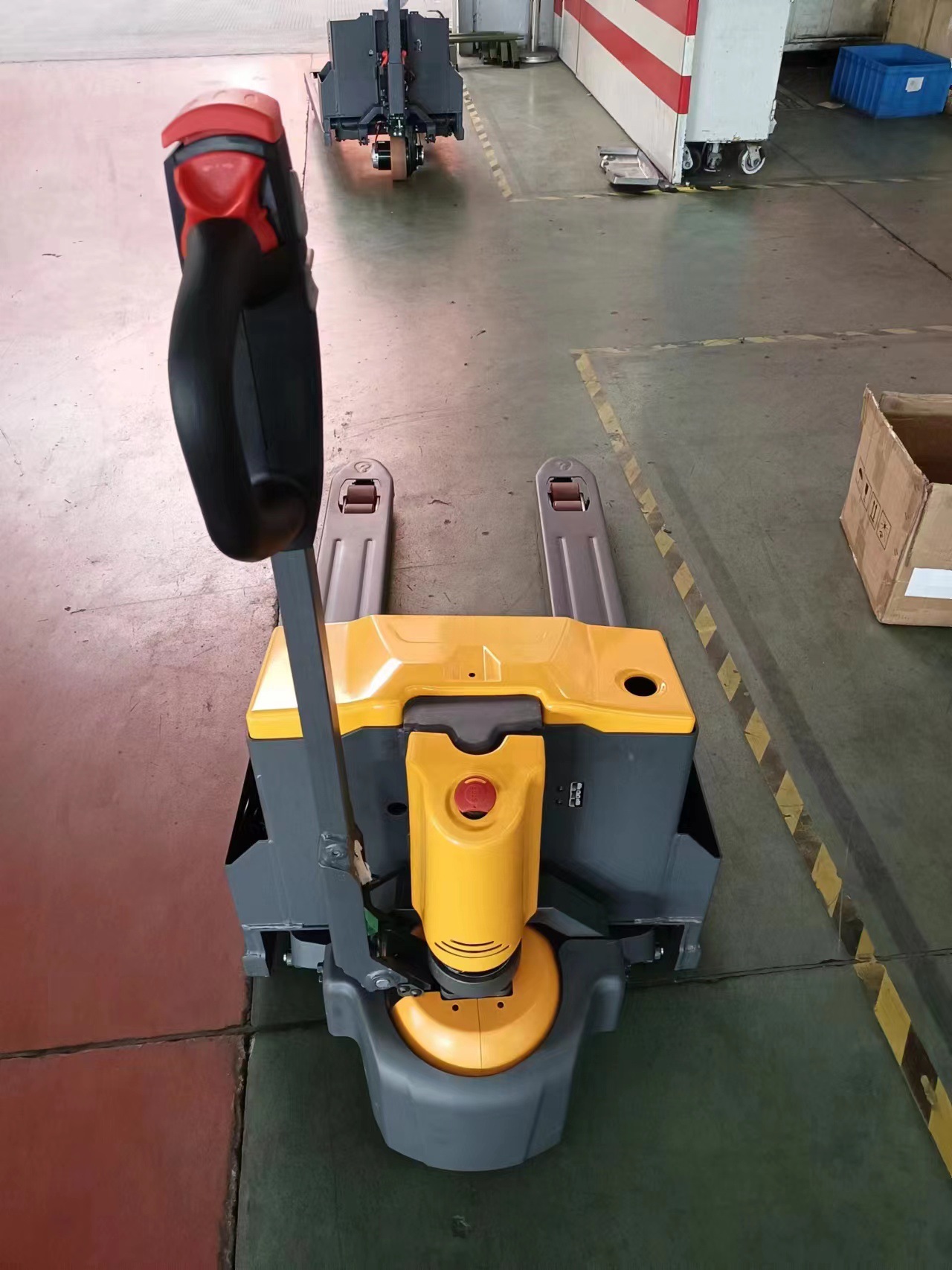 如意西林全电动搬运车 电动地牛 1.5吨2吨电瓶叉车托盘搬运