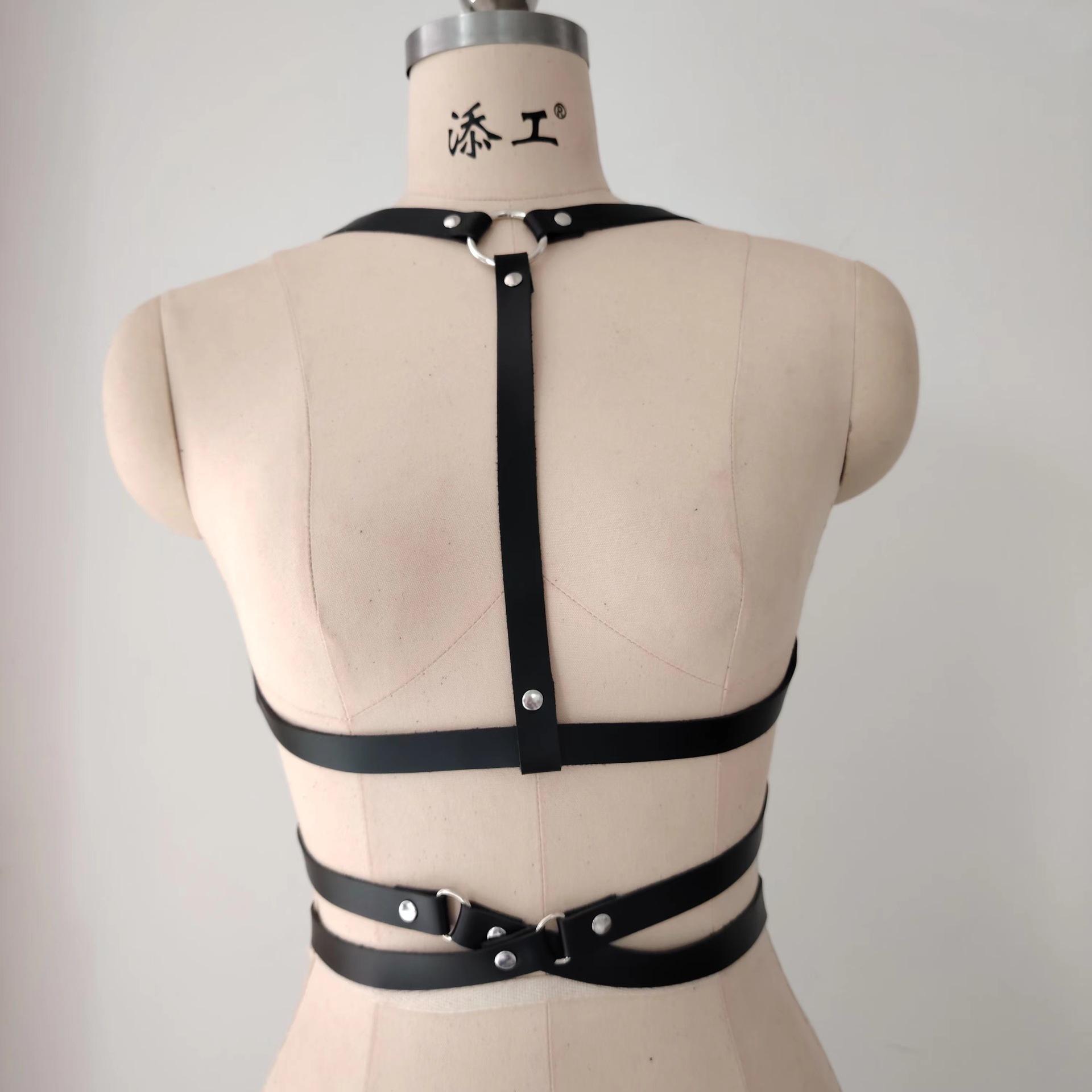 明星同款多圈绑带情趣用品演出可调束缚带潮流装饰皮带性 配饰品