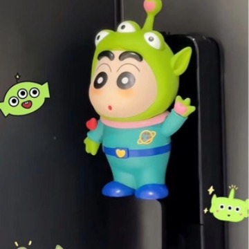 三眼仔小新手办礼物眼仔新蜡笔小新彩盒版本优质版本