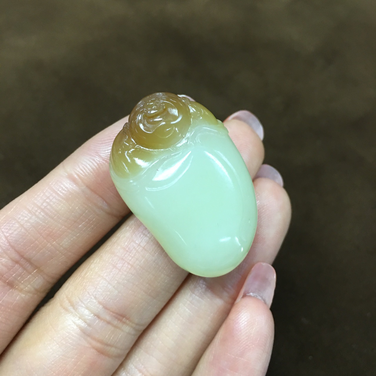 新疆和田玉且末料糖白玉佛公玉石挂坠带证书终生保真