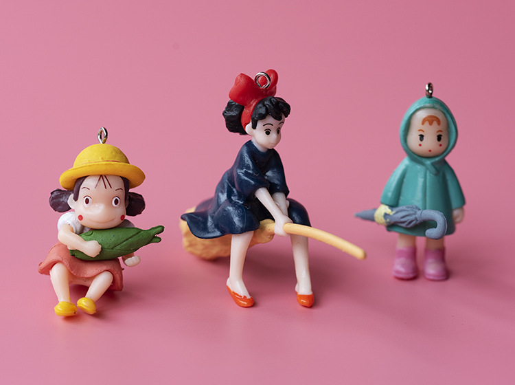 宫崎骏动漫玉米女孩小梅骑扫把魔法小女巫钥匙挂件雨伞雨衣小梅