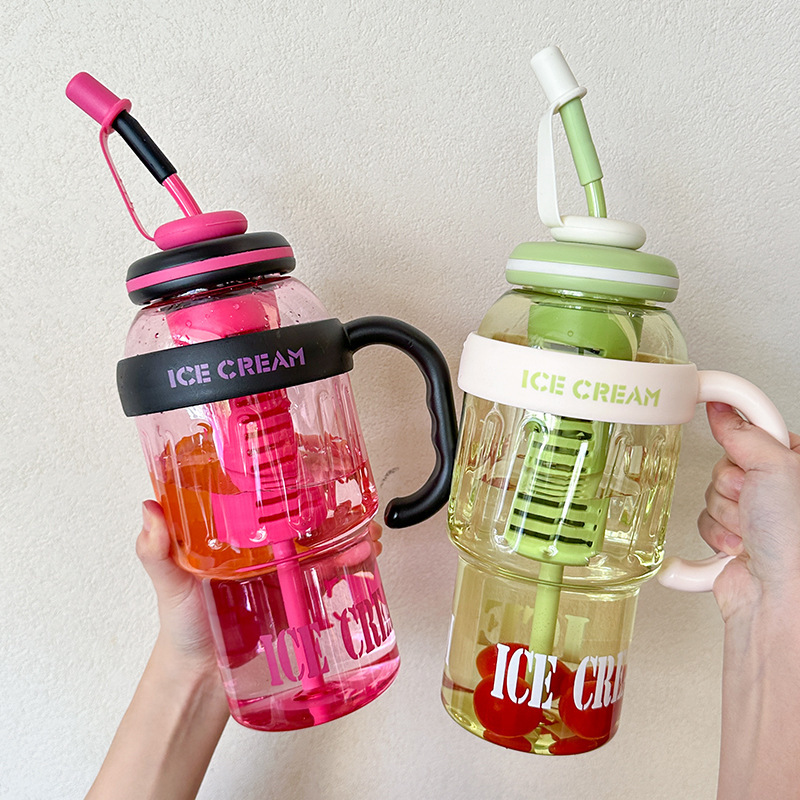 new summer large capacity ice cream cup high-looking men‘s and women‘s plastic cup with straw tea water separation water cup