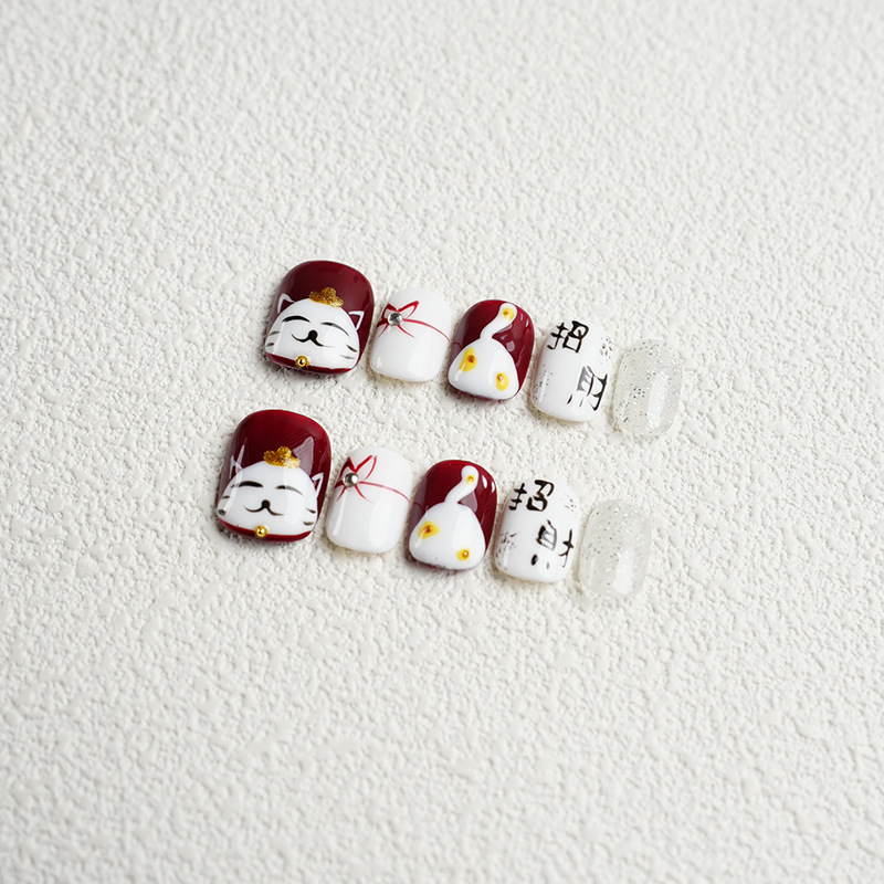 手工穿戴甲红色招财猫手绘可爱卡通高级感穿戴美甲成品指甲贴短款