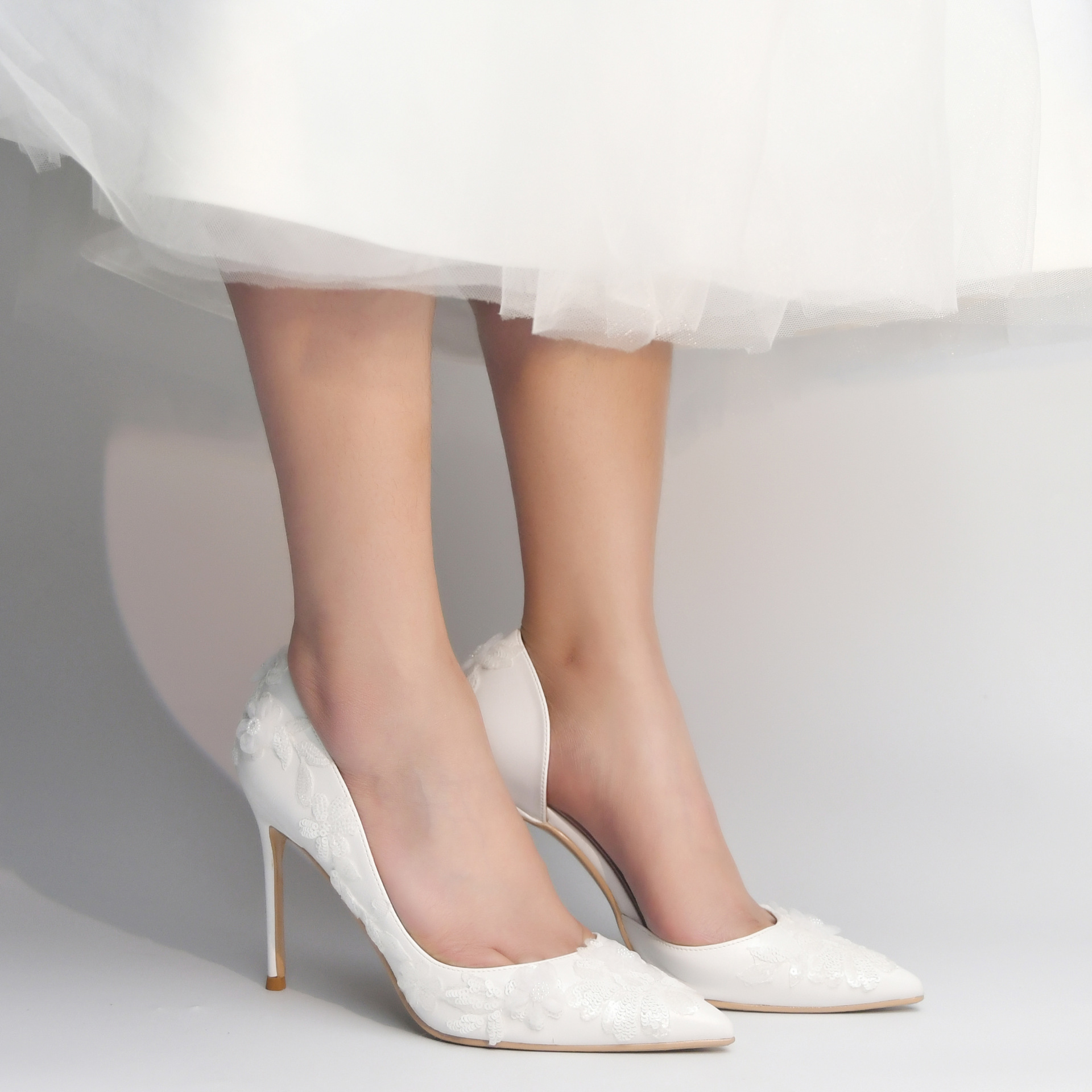 优拉潘 10cm白色法式单鞋 大码尖头亮片细跟高跟鞋a26