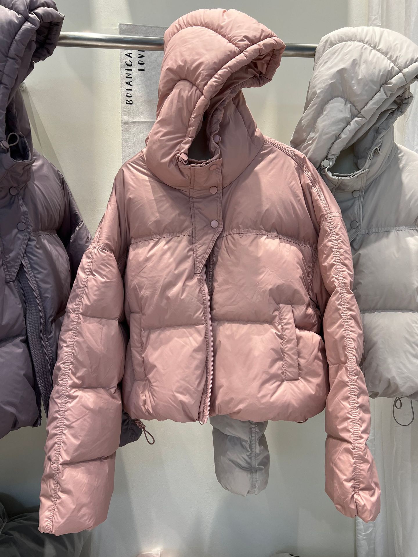 Pinghu down Jacket Women's 2023 New Short Winter Bread Coat Thickened Coat Niche High Sense Designer Model
