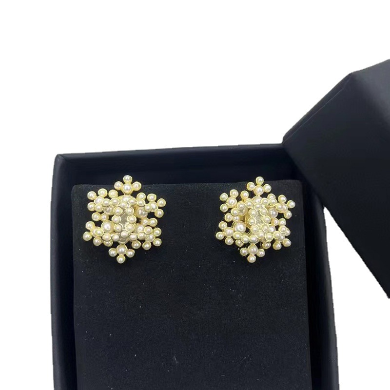 Classic Style Pairs of C Pearl Female Xiaoxiangjia Earrings Chanel-Style Earrings Wholesale Earrings Earrings with Diamond Retro Jane