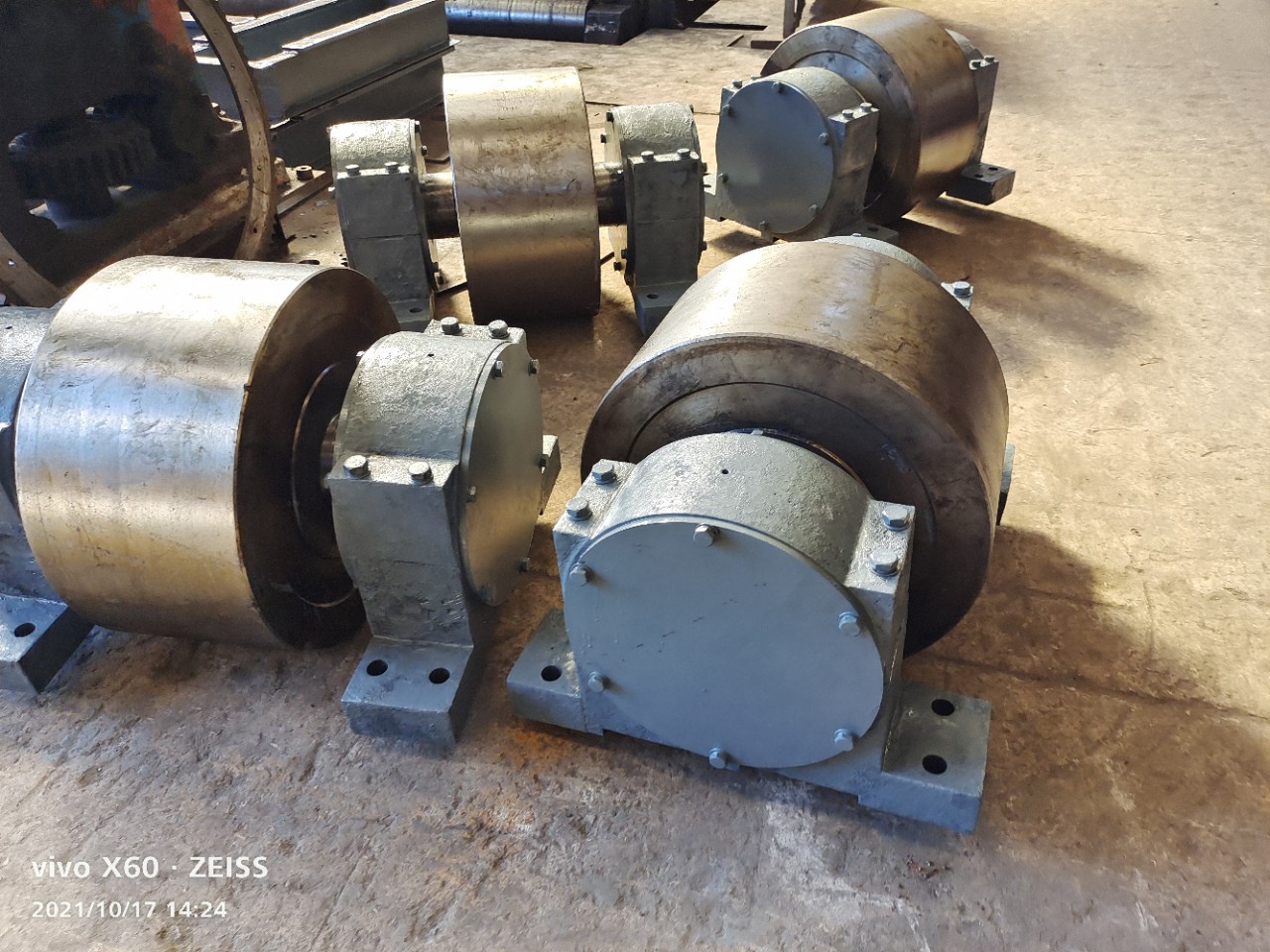 1.8米不锈钢活性炭转炉托轮滚轮,回转窑配件支持铸造