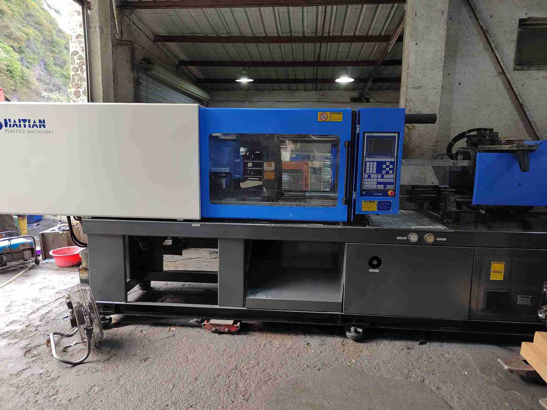 转让海天160吨二手伺服注塑机