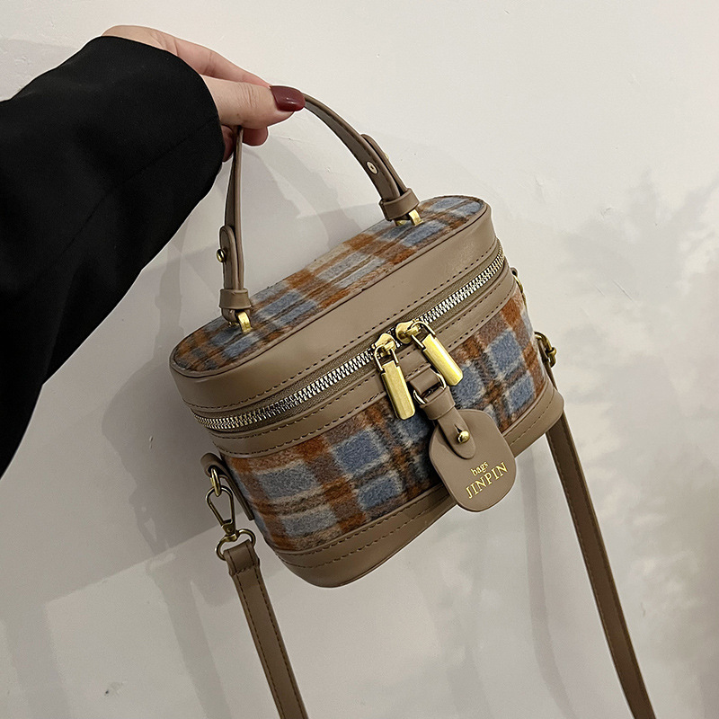 Cross-Border Women's Bag 2023 New Suede Textured Handbag European and American Bucket Bag High Sense Women's Cross-Body Bag Foreign Trade