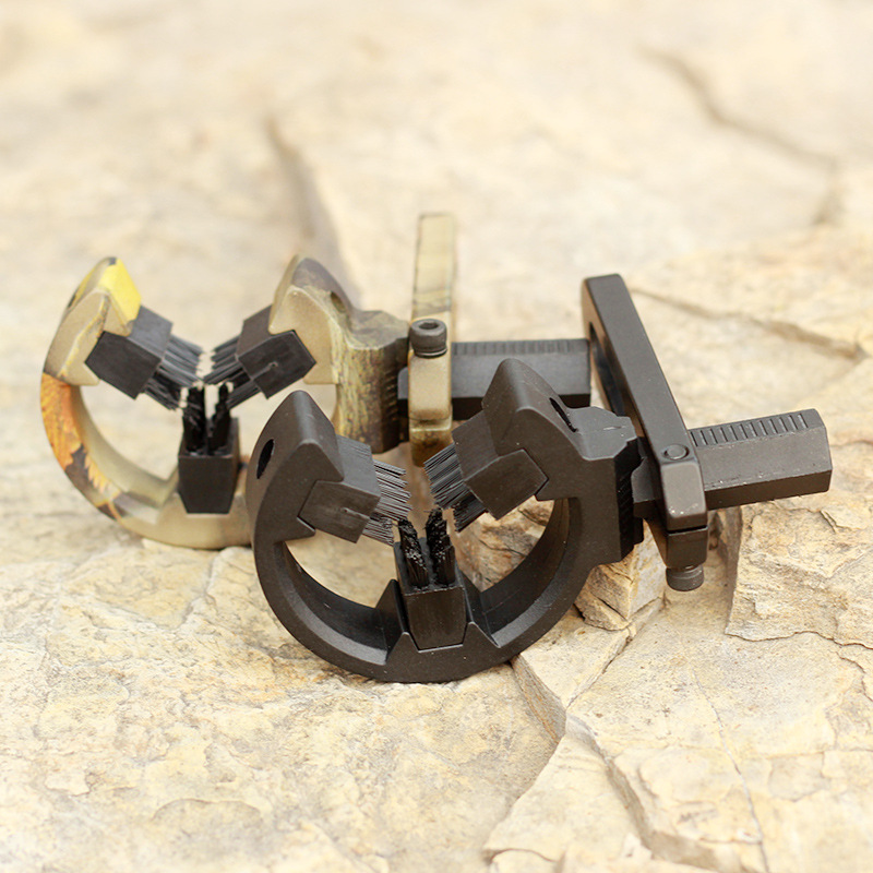 跨境现货毛刷箭台 迷彩色复合反曲弓箭搭箭台 左右手互换三点毛刷