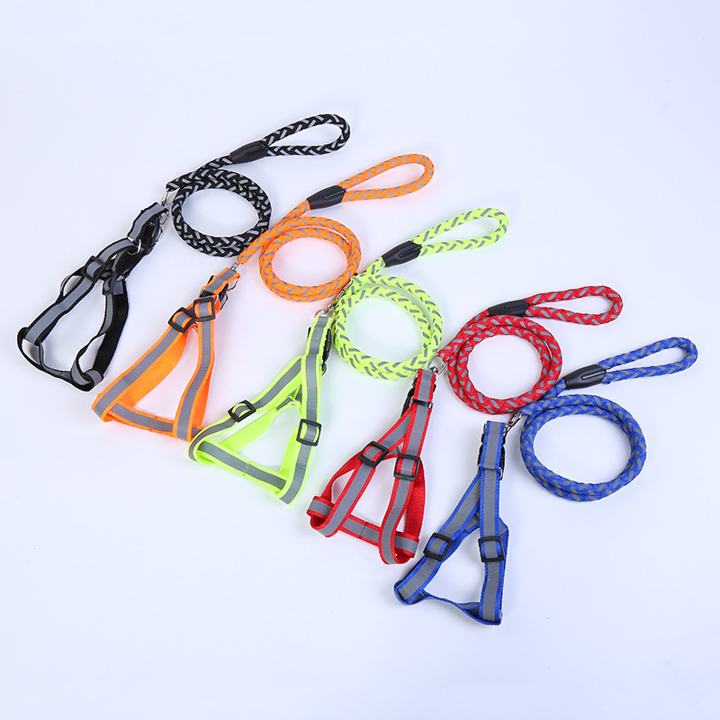 Factory Wholesale Household Pet Hand Holding Rope Small Dog Reflective Hand Knitted round Rope with Chest Back Dog Leash Pet Supplies
