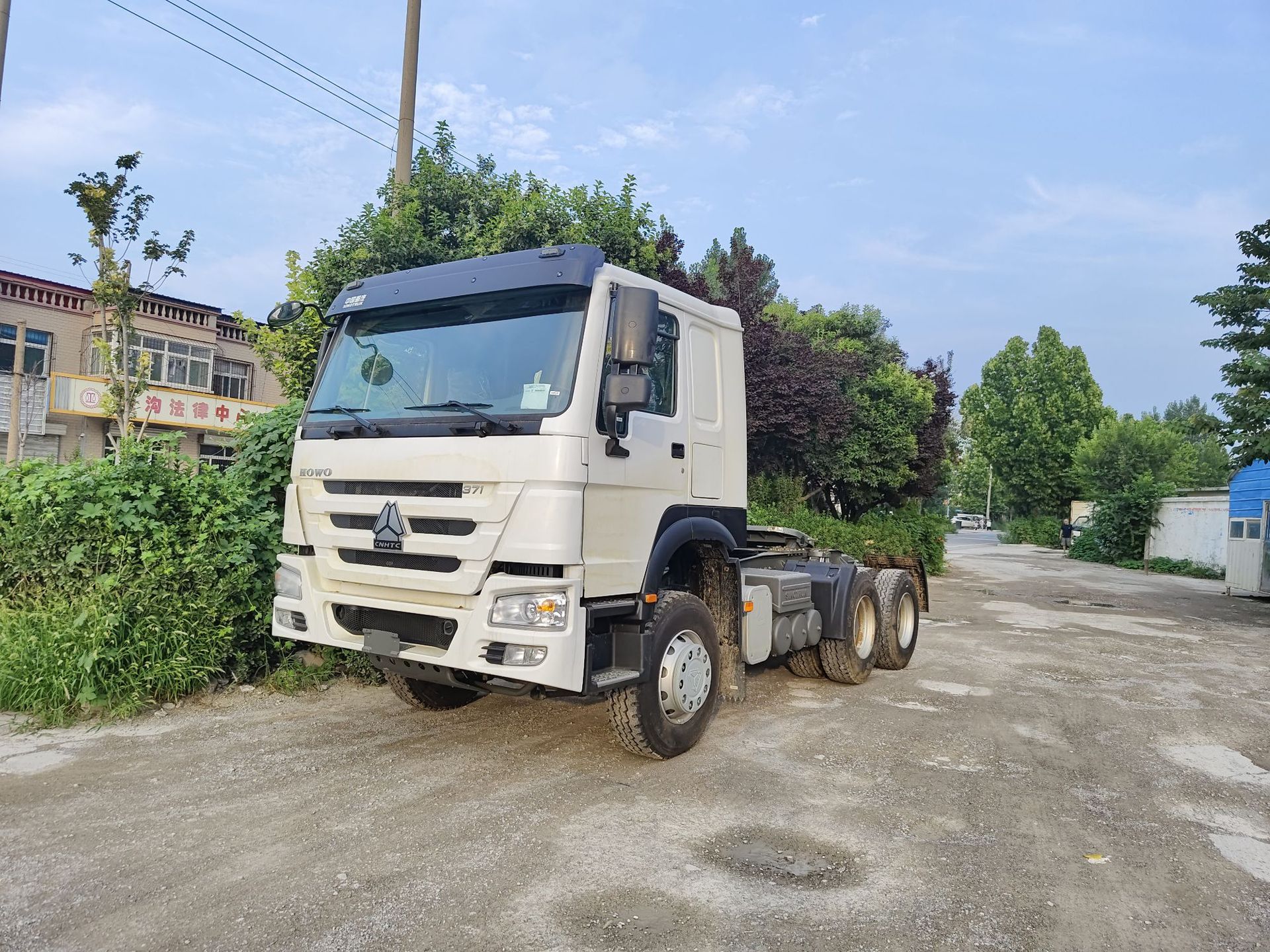 中国重汽重型十轮工程自卸车载货车出口版报价18953179829