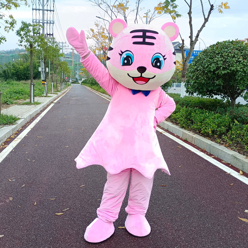 老虎人偶服装 虎年吉祥物 卡通生肖老虎 人穿行走人偶服