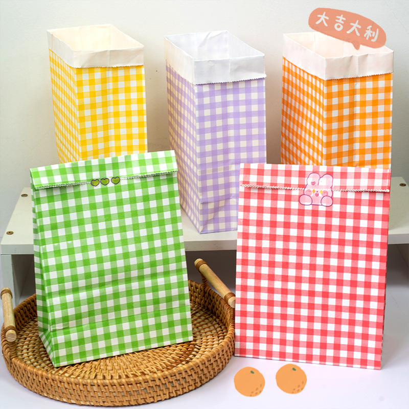 INS Style Storage Paper Bag Color Plaid Kraft Paper Square Bottom Bag Biscuit Candy Christmas Gift Gift Packaging Bag